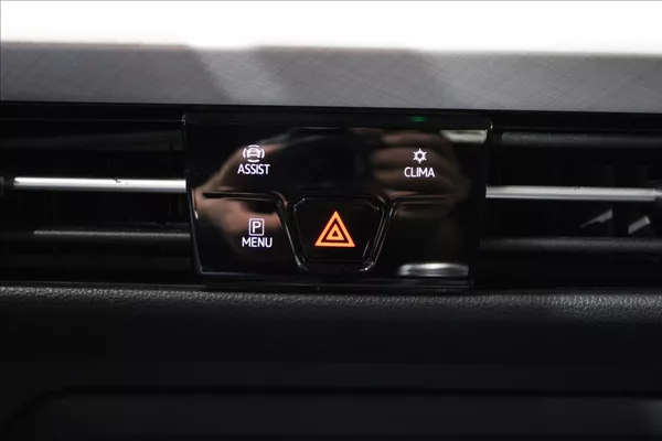 Volkswagen Golf 1,0 TSI Life CZ původ - foto 26