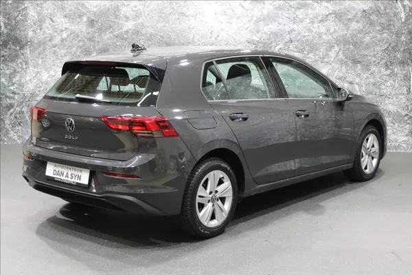 Volkswagen Golf 1,0 TSI Life CZ původ - foto 4