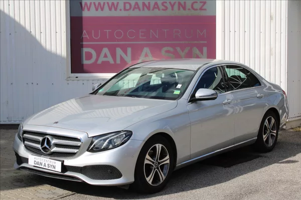 Mercedes-Benz Třídy E 2,0 CGi Avantgarde 42700 Km