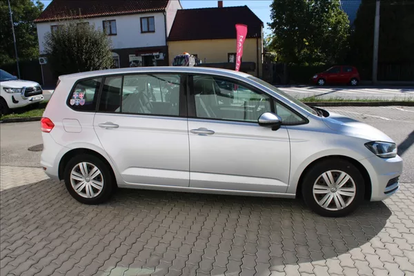 Volkswagen Touran 1,2 TSI 7 míst, navi, serv.kni - foto 3