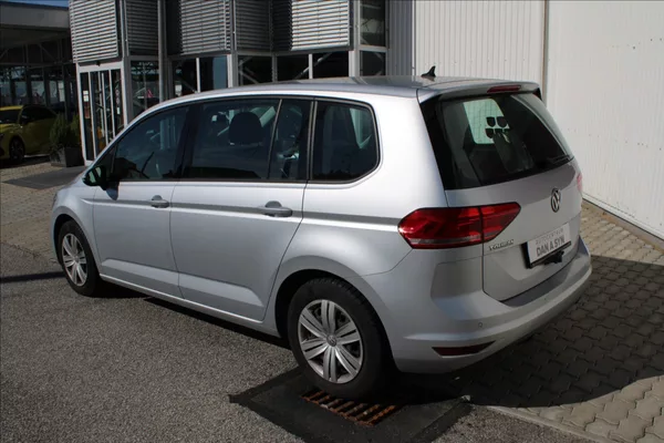 Volkswagen Touran 1,2 TSI 7 míst, navi, serv.kni - foto 4