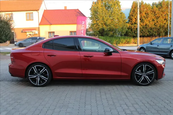 Volvo S60 2,0 T5 R-design - foto 3
