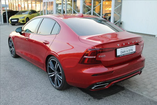 Volvo S60 2,0 T5 R-design - foto 4