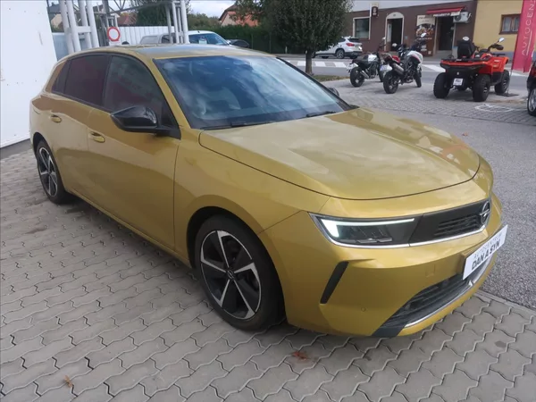 Opel Astra 1,6 T PHEV, zánovní vůz - foto 2