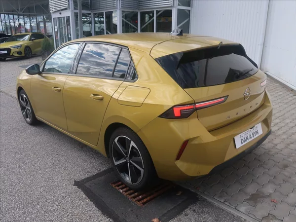 Opel Astra 1,6 T PHEV, zánovní vůz - foto 4