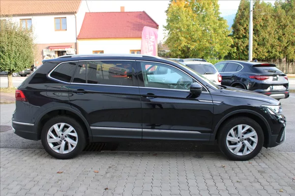 Volkswagen Tiguan Allspace 1,5 TSI DSG Elegance 1. maj. C - foto 3