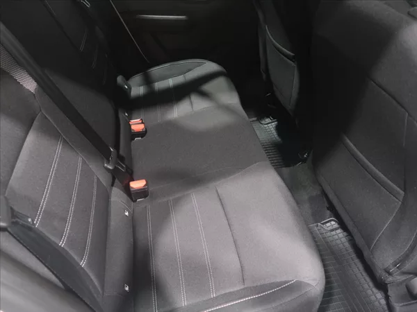 Dacia Sandero 1,0 SCe 67 1. maj. CZ 7800km - foto 12