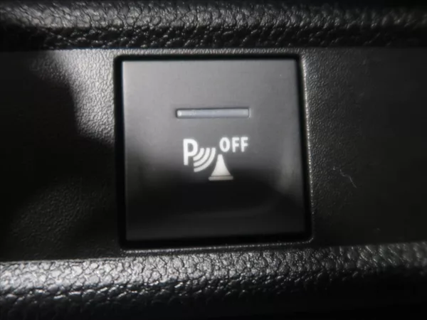 Dacia Sandero 1,0 SCe 67 1. maj. CZ 7800km - foto 15