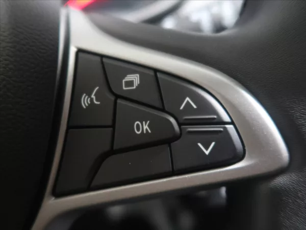 Dacia Sandero 1,0 SCe 67 1. maj. CZ 7800km - foto 18
