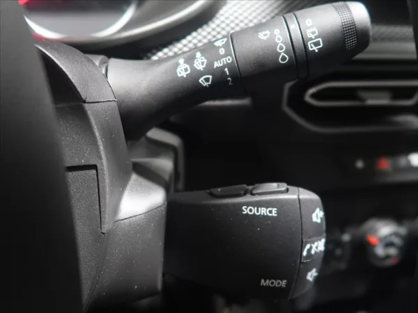 Dacia Sandero 1,0 SCe 67 1. maj. CZ 7800km - foto 20