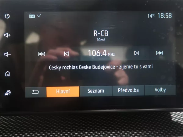 Dacia Sandero 1,0 SCe 67 1. maj. CZ 7800km - foto 22