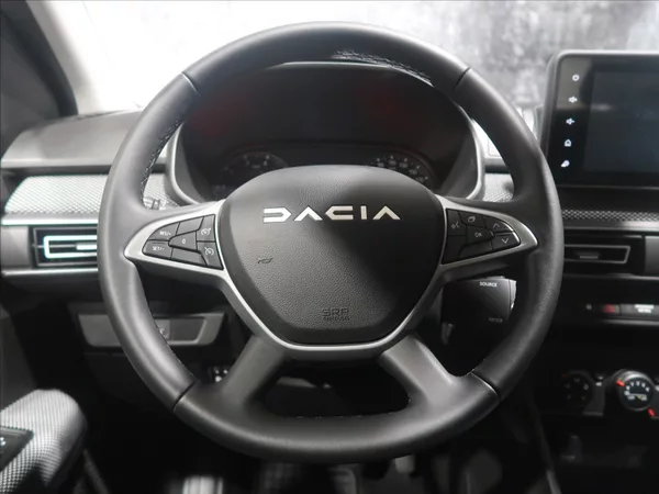 Dacia Sandero 1,0 SCe 67 1. maj. CZ 7800km - foto 26