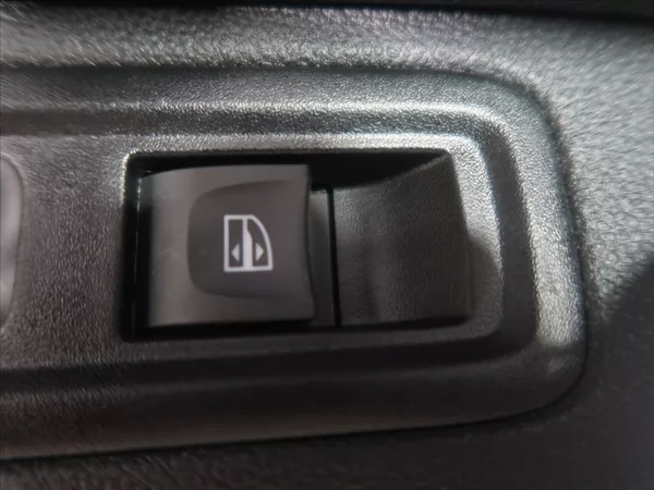 Dacia Sandero 1,0 SCe 67 1. maj. CZ 7800km - foto 27