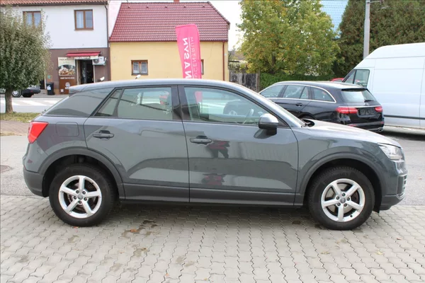 Audi Q2 1,4 TSI 110KW Zachovalý stav - foto 3
