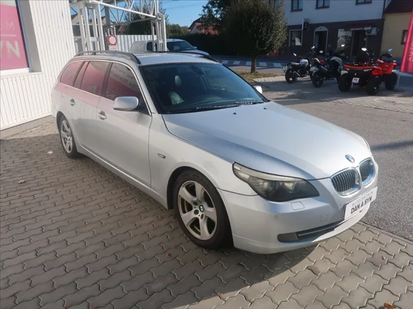 BMW Řada 5 3,0 d, CZ původ, serv.kniha - foto 2