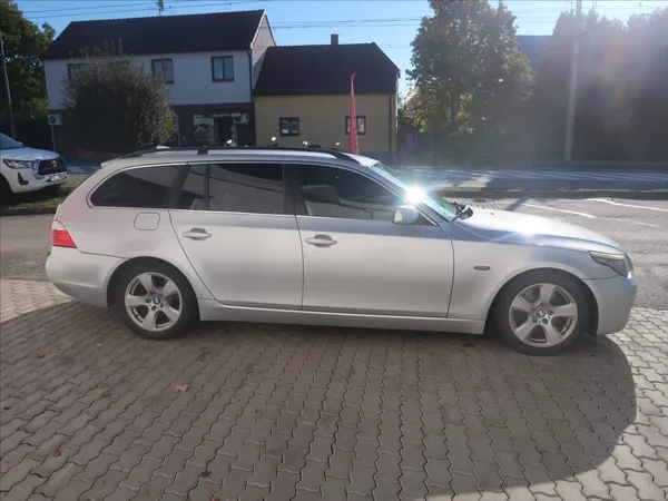 BMW Řada 5 3,0 d, CZ původ, serv.kniha - foto 3