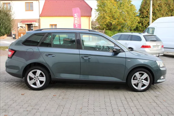 Škoda Fabia 1,0 TSI 81 kW DSG 1.majitel - foto 3