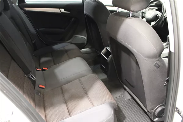 Audi A4 Allroad 2,0 TDI Quattro, xenony - foto 12