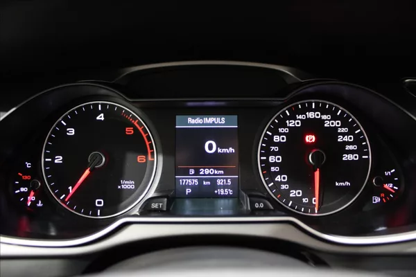 Audi A4 Allroad 2,0 TDI Quattro, xenony - foto 22