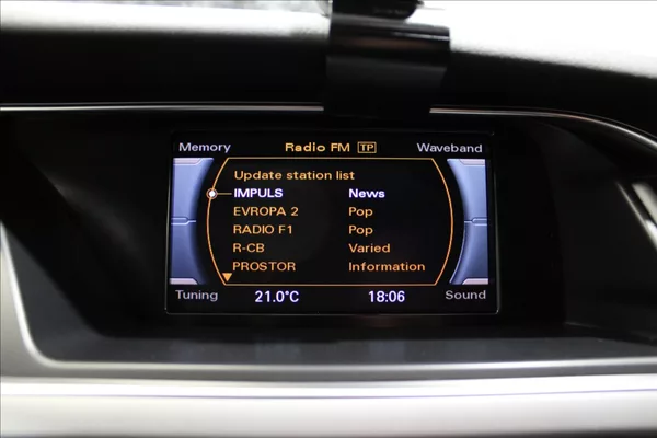 Audi A4 Allroad 2,0 TDI Quattro, xenony - foto 23