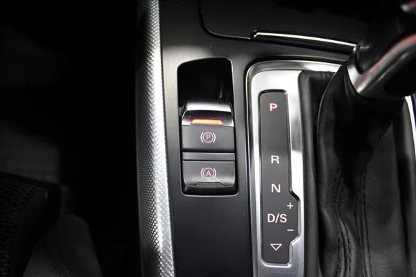 Audi A4 Allroad 2,0 TDI Quattro, xenony - foto 27