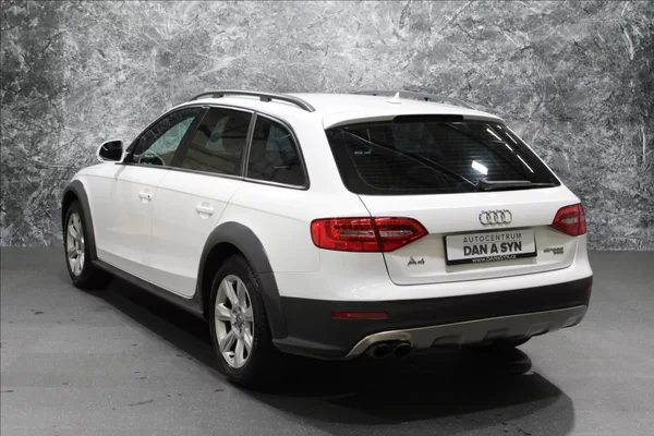 Audi A4 Allroad 2,0 TDI Quattro, xenony - foto 3