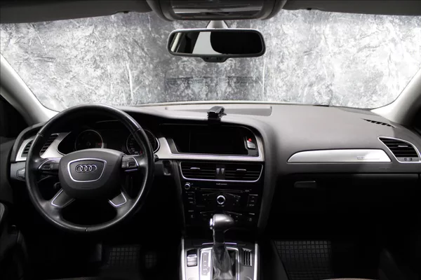 Audi A4 Allroad 2,0 TDI Quattro, xenony - foto 30