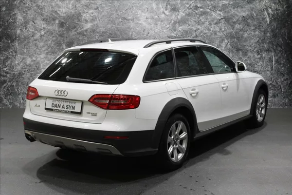 Audi A4 Allroad 2,0 TDI Quattro, xenony - foto 4