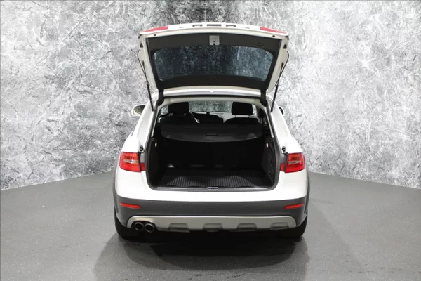 Audi A4 Allroad 2,0 TDI Quattro, xenony - foto 5