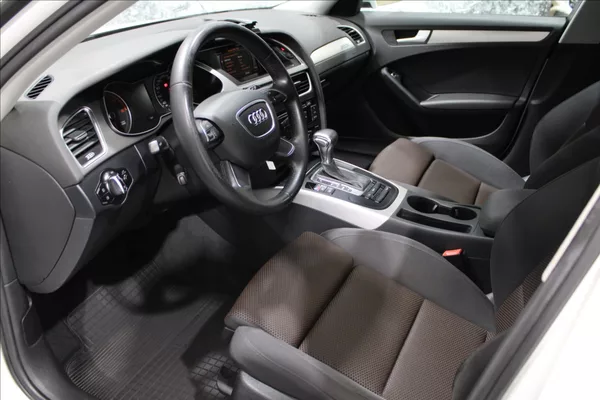 Audi A4 Allroad 2,0 TDI Quattro, xenony - foto 9