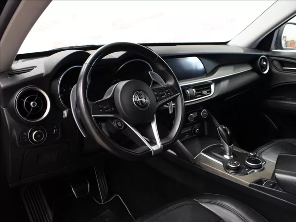 Alfa Romeo Stelvio 2,0 TBi 280k Q4 Kůže Led - foto 10