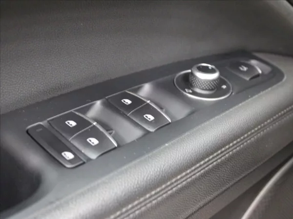 Alfa Romeo Stelvio 2,0 TBi 280k Q4 Kůže Led - foto 15
