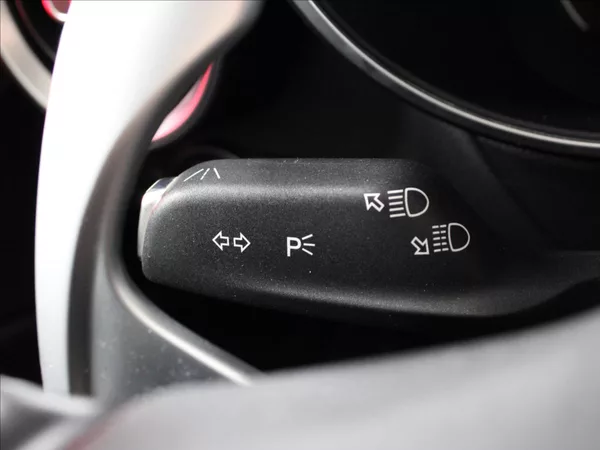 Alfa Romeo Stelvio 2,0 TBi 280k Q4 Kůže Led - foto 20