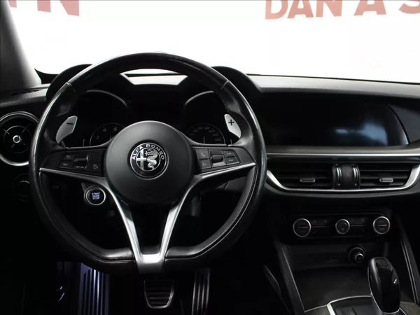 Alfa Romeo Stelvio 2,0 TBi 280k Q4 Kůže Led - foto 28