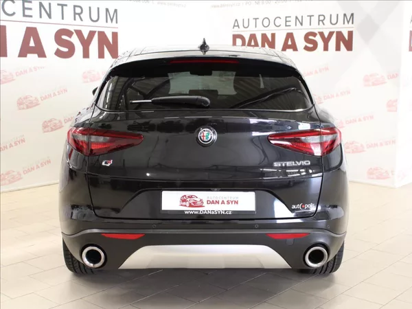 Alfa Romeo Stelvio 2,0 TBi 280k Q4 Kůže Led - foto 5