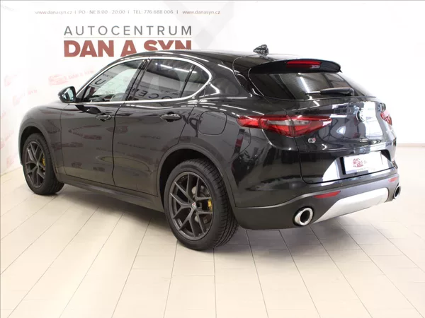Alfa Romeo Stelvio 2,0 TBi 280k Q4 Kůže Led - foto 6