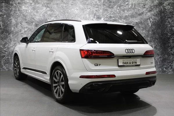 Audi Q7 3,0 TDI quattro S line