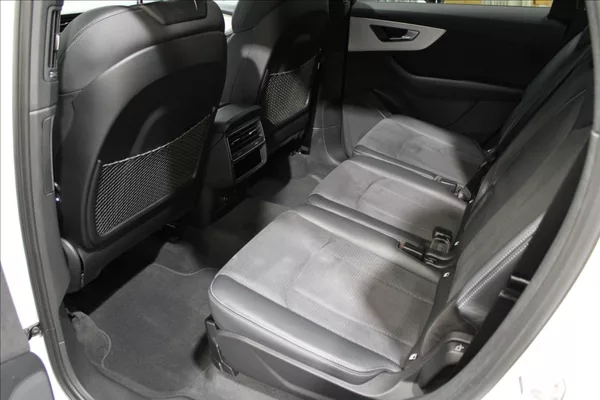 Audi Q7 3,0 TDI quattro S line - foto 14