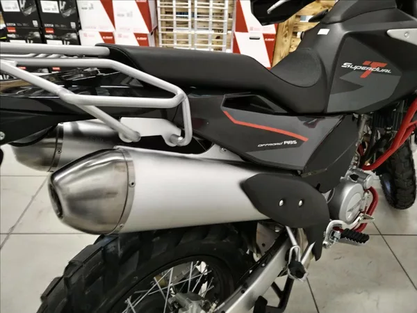 SWM SUPERDUAL T 600 (GT PACK) 0, - foto 8