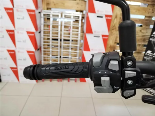 Benelli Leoncino 800Trail 0,8 - foto 10