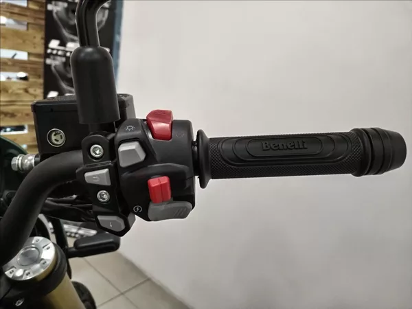 Benelli Leoncino 800Trail 0,8 - foto 11