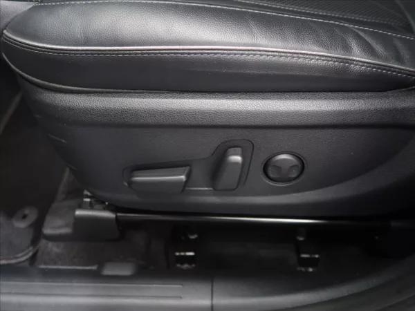 Hyundai Santa Fe 2,2 CRDi Smart 1.majitel CZ - foto 15