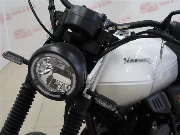 Keeway X-LIGHT 125 - BÍLÁ - EURO 5 - foto 5