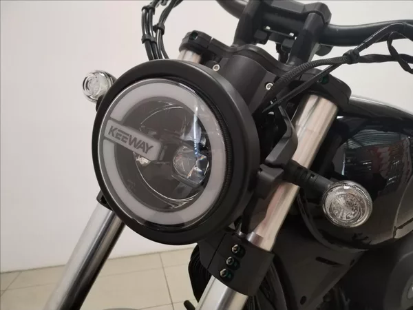 Keeway RK-V125 C BLACK 0,1 - foto 10