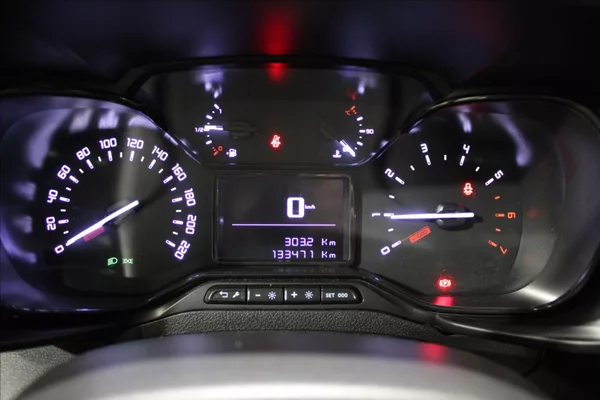 Citroën Berlingo 1,2 PureTech 1.majitel CZ - foto 17