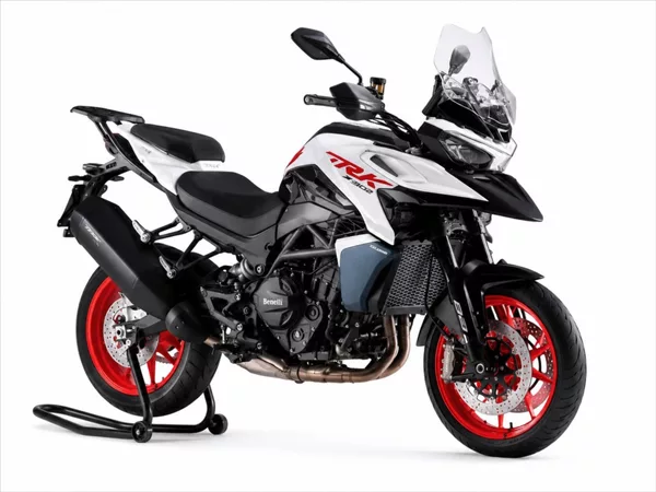 Benelli TRK 902 STRADALE SKLADEM 0,9