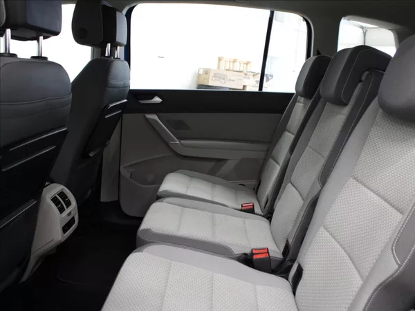 Volkswagen Touran 2,0 TDI 110KW LED 1.majitel - foto 14