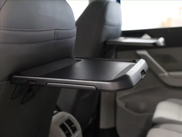 Volkswagen Touran 2,0 TDI 110KW LED 1.majitel - foto 27