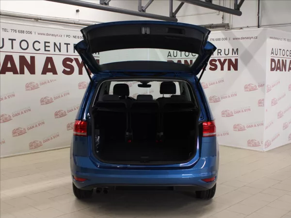 Volkswagen Touran 2,0 TDI 110KW LED 1.majitel - foto 7