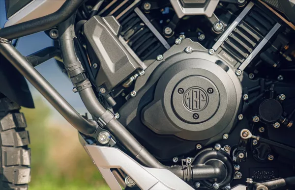 MBP T1002VX V-TWIN SKLADEM 1,0 - foto 11
